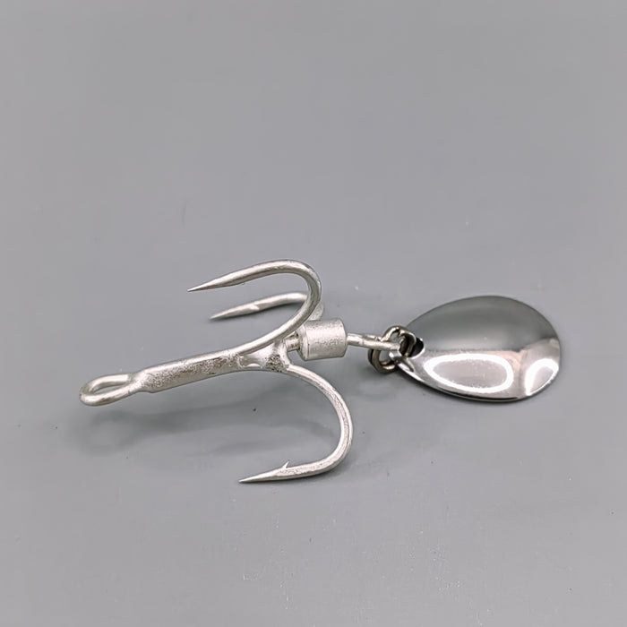 3x Strong Treble Hooks With Spinner
