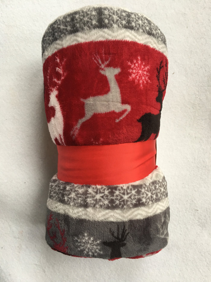 Christmas Reindeer and Snowflake Velvet Plush Blanket Throw