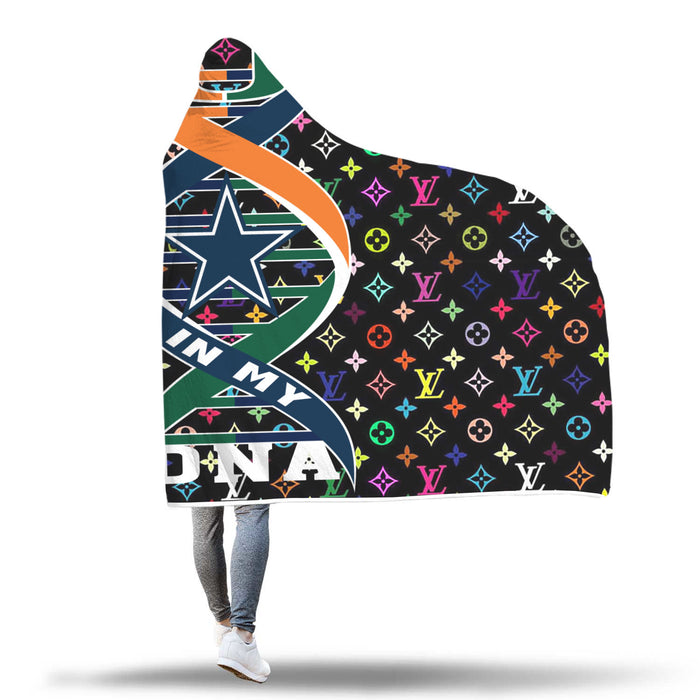 Dallas - Ami Hooded Blanket