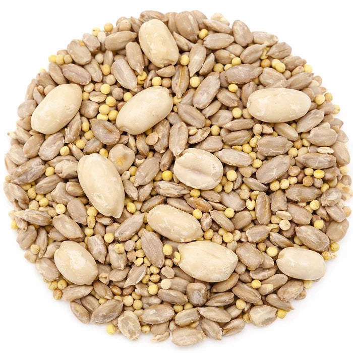 Lizzie Mae Spicy Chips Wild Bird Seed, 20-lb bag featuring hulled sunflower kernels, whole peanuts, and millet seeds, perfect for attracting birds with no waste.