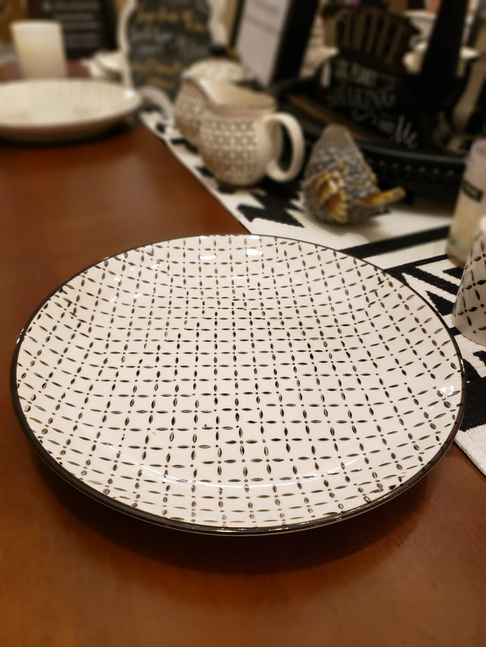 Norden Collection Black & White Dinner Plate